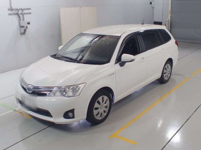 30225 Toyota Corolla fielder NKE165G 2015 г. (CAA Chubu)